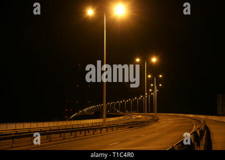 Humber Bridge, single-span suspension bridge at night Stock Photo