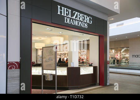 Helzberg diamonds deals town center