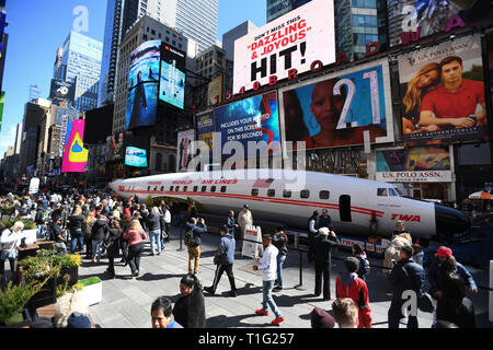 The fuselage of a 1958 Lockheed Constellation “Connie” airplane, bound to become a cocktail lounge at the TWA Hotel at JFK airport, on display in Time Stock Photo