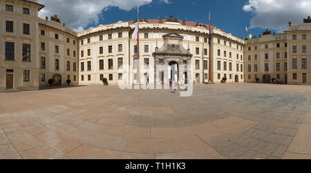 Pague: First Courtyard of the Prague Castle, Matthias Gate Stock Photo