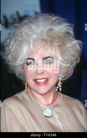 los angeles ca july 10 1999 10jul99 actress elizabeth taylor at a charity event in west hollywood where she was presented with the angel award by project angel food paul smith featureflash t1h348