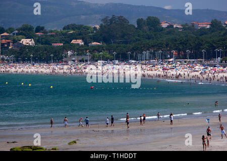 People in Playa Samil,  Samil beach, Vigo, Pontevedra province, Galicia, Spain Stock Photo