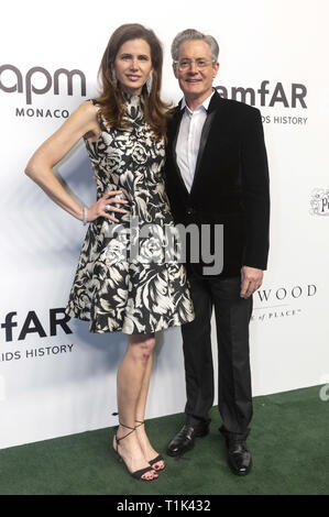 Hongkong, China. 25th Mar, 2019. Kyle MacLachlan and his wife Desiree Gruber attending the 5th amfAR Gala Hong Kong 2019 at the Rosewood Tsim Sha Tsui Hotel on March 25, 2019 in Hongkong, China. | Verwendung weltweit Credit: dpa/Alamy Live News Stock Photo