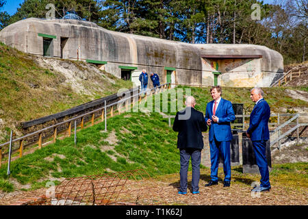 Terschelling, Nederland. 27th Mar, 2019. TERSCHELLING - King Willem-Alexander during a working visit to Terschelling in the context of Doing Together. A number of collective citizens' initiatives and cooperatives were visited during the visit. copyrughty Credit: robin utrecht/Alamy Live News Stock Photo