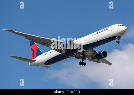 N837MH, Boeing 767-432 (ER) -29710, March 26, 2019 landing on the runways of Paris Roissy Charles de Gaulle Airport at the end of Delta Air Lines DL84 Stock Photo