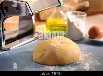 https://l450v.alamy.com/450v/t1ny8j/fresh-dough-ball-t1ny8j.jpg