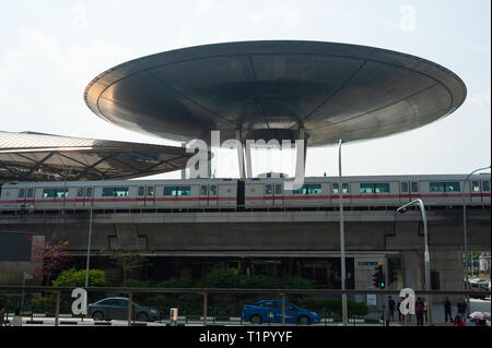 22.03.2019, Singapore, Republic of Singapore, Asia - Exterior view of the Expo station along the MRT network designed by Sir Norman Foster. Stock Photo