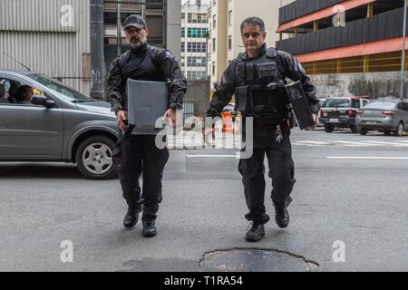 Sao Paulo, Brazil. 28th Mar, 2019. SP - Sao Paulo - 03/28/2019 - Light Child Operation 4 - Light Child Operation 4, which combats pedophilia enters the fourth phase, with 266 search and seizure mandates and prison sentences throughout Brazil. In Sao Paulo prisoners and seized material goes to the DHPP in the center of the capital. Photo: Suamy Beydoun/AGIF Credit: AGIF/Alamy Live News