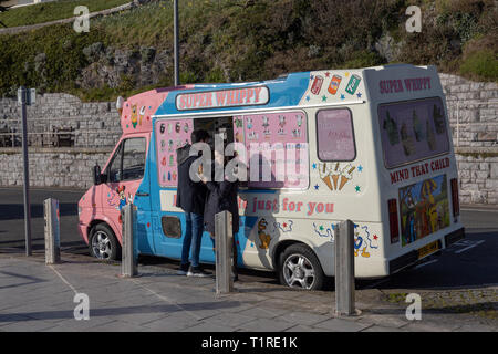 ice-cream-van-on-the-hoe-plymouth-devon-uk-stock-photo-alamy