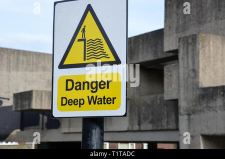 'Danger, Deep Water' sign, Apollo Pavilion (Pasmore Pavilion) by architect Victor Pasmore, Peterlee, County Durham, England, February 2019 Stock Photo