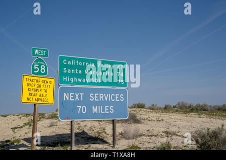 ⭐️ディズニーランド 標識 サイン INTERSTATE California 600px-I-8_(CA).svg.png