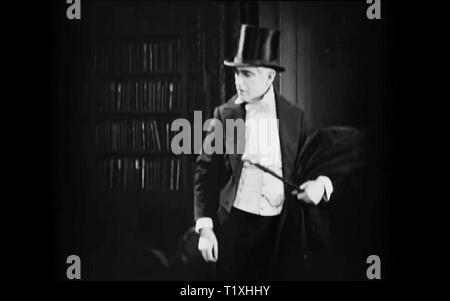 Dr. Jekyll and Mr. Hyde (1920 Paramount film) dr jeckyl and mr hyde vintage screenshot Stock Photo