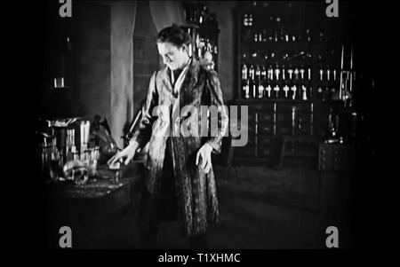 Dr. Jekyll and Mr. Hyde (1920 Paramount film) dr jeckyl and mr hyde vintage screenshot Stock Photo