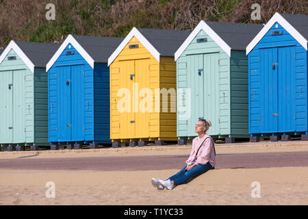 Bournemouth, Dorset, UK. 29th Mar, 2019. UK weather: another lovely warm sunny day with some lingering sea mist, as visitors head to the seaside to make the most of the warm sunshine and glorious weather at Bournemouth beaches. Credit: Carolyn Jenkins/Alamy Live News Stock Photo
