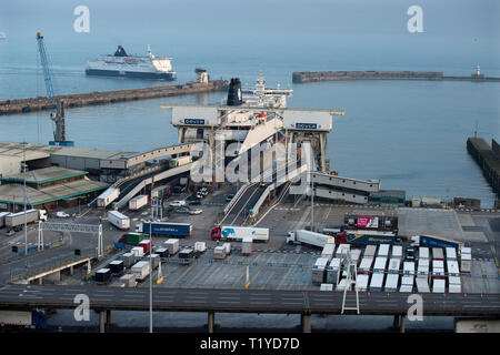 Dover Port, Dover Kent, UK. 28th Mar 2019. Dover Port showing lorries ...