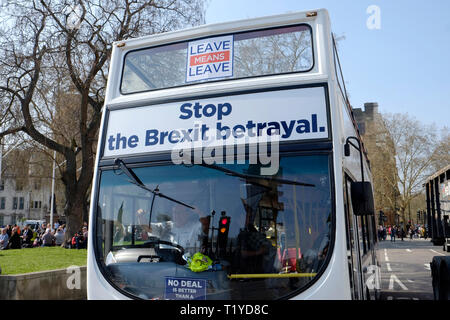 London, UK. 29th Mar, 2019. Hundreds of pro-Brexit supporters protest in parliament square, as UK was meant to leave European union today. Credit: Yanice Idir/Alamy Live News
