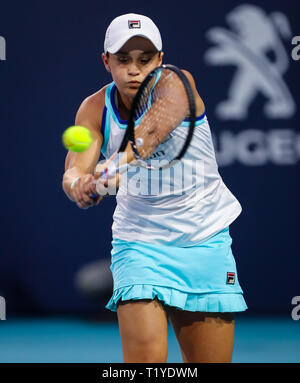 Miami Gardens, Florida, USA. 28th Mar, 2019. Ashleigh Barty, of Australia, returns a shot to Anett Kontaveit during a semifinal match at the 2019 Miami Open Presented by Itau professional tennis tournament, played at the Hardrock Stadium in Miami Gardens, Florida, USA. Barty won 6-3, 6-3. Mario Houben/CSM/Alamy Live News Stock Photo