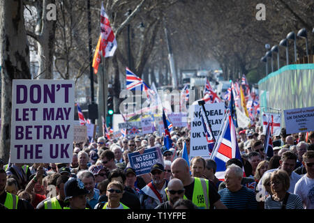 London, UK. 29th March 2019. Thousands of demonstrators gather at Parliament Square after a two-week march from Sunderland Andy Barton/Alamy Live News Stock Photo