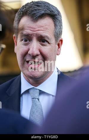 Westminster, London, UK 29 March 2019 - Chris Leslie MP for Nottingham East and a Member of The Change UK political party speaking with media outside Houses of Parliament. Thousands of Leave campaigners outside Parliament protesting against the delay to Brexit, on the day the UK had been due to leave the European Union. British Prime Minister Theresa MayÕs Brexit deal has been defeat third time by a margin of 58 votes.  Credit: Dinendra Haria/Alamy Live News