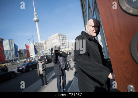 Berlin, Germany. 30th Mar, 2019. Walter Momper (SPD), former governing mayor, comes to the state party conference of the SPD Berlin. Credit: Jörg Carstensen/dpa/Alamy Live News Stock Photo