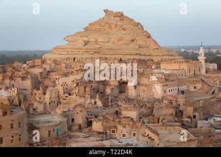 View of the ruins of the Shali fortress in the Siwah oasis in the Sahara desert in Egypt Stock Photo