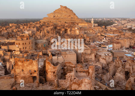 View of the ruins of the Shali fortress in the Siwah oasis in the Sahara desert in Egypt Stock Photo