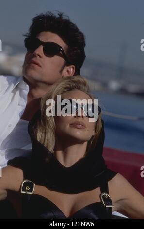 Bank Robber (1993)  Patrick Dempsey , Olivia D'Abo      Date: 1993 Stock Photo