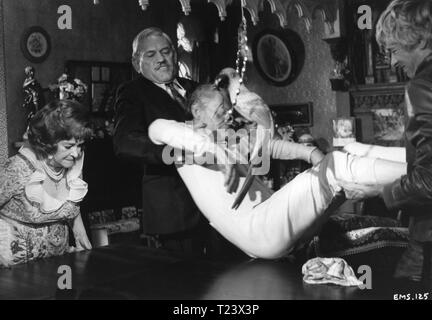 Entertaining Mr Sloane (1970)   Beryl Reid,  Harry Andrews, Peter McEnery,  Alan Webb,      Date: 1970 Stock Photo