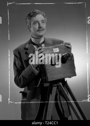 The Magic Box (1952)  Robert Donat,      Date: 1952 Stock Photo