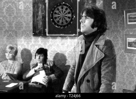 Man About the House (1974) Andrea Lawrence, Richard O'Sullivan,  Doug Fisher,      Date: 1974 Stock Photo