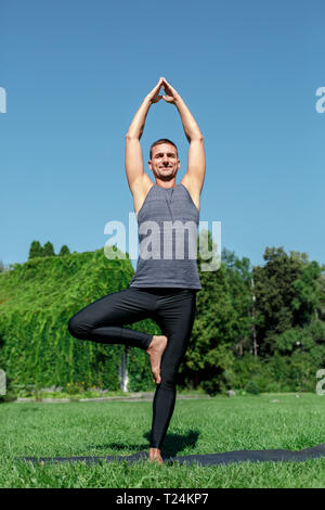 Prayer pose yoga Black and White Stock Photos & Images - Alamy