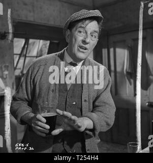 No Trees in the Street (1958)  Stanley Holloway,      Date: 1958 Stock Photo