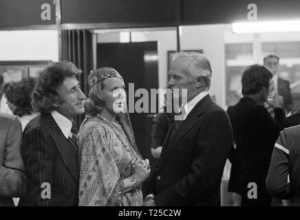 To the Devil a Daughter (1976) Howard Goorney, Honor Blackman, Richard Widmark,       Date: 1976 Stock Photo