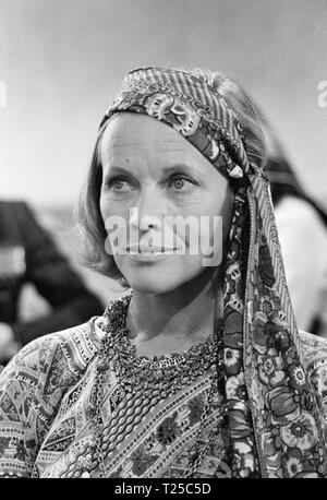 To the Devil a Daughter (1976)  Honor Blackman,      Date: 1976 Stock Photo