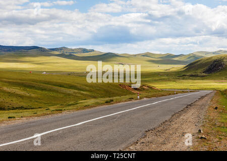 asphalt road Darkhan-Ulaanbaatar in Mongolia, beautiful Mongolian landscape, Tuve Aymak. Stock Photo
