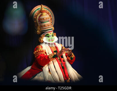 kadhakali (kalamandalam gopi asan as nalan Stock Photo