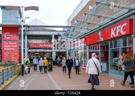cwmbran-town-center-and-shopping-mall-cwmbran-gwent-wales-stock-photo