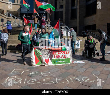 Glasgow, Scotland, UK. 30th March 2019. Palestine protesters gather at the Buchanan street steps to protest for the rights of Palestinian people in Gaza. Stock Photo