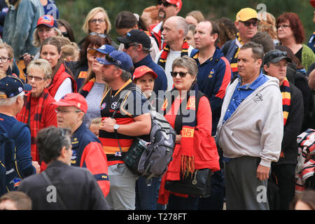 Adelaide Australia 31st March 2019.  Fans arrive at the Adelaide Oval for the 2019 AFL Women's Grand Final between Adelaide Crows and Carlton Football Club. The AFLW is an Australian rules football league for female players with the first season of the league began in February 2017 Credit: amer ghazzal/Alamy Live News