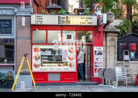 Piccolo Bar Cafe, Queen Victoria Street, Blackfriars, London Stock Photo