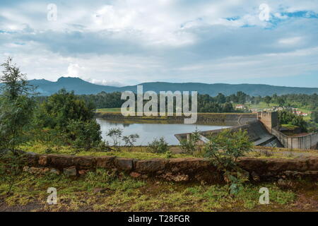 Dam against a mountain background, Sasumua Dam, Kenya Stock Photo - Alamy