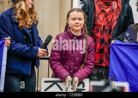 Climate campaigner Greta Thunberg (left) returns to Westminster ...