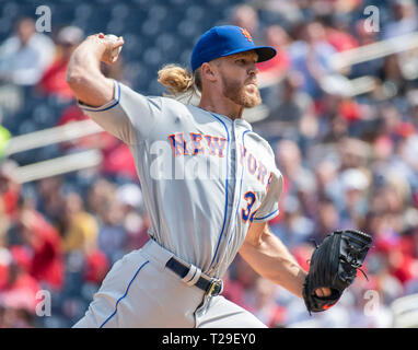 Washington, United States Of America. 30th Mar, 2019. New York Mets starting pitcher Noah Syndergaard (34) works in the first inning against the Washington Nationals at Nationals Park in Washington, DC on March 30, 2018. Credit: Ron Sachs/CNP (RESTRICTION: NO New York or New Jersey Newspapers or newspapers within a 75 mile radius of New York City) | usage worldwide Credit: dpa/Alamy Live News