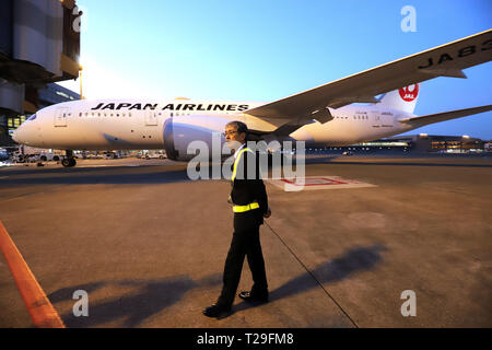 Narita, Japan. 31st Mar, 2019. Japan Airlines (JAL) president Yuji Akasaka sends off the first flight as JAL opens Narita -Seattle route at the Narita International Airport in Narita, suburban Tokyo on Sunday, March 31, 2019. JAL also will open the new lounge for the first class customers in Narita airport. Credit: Yoshio Tsunoda/AFLO/Alamy Live News Stock Photo