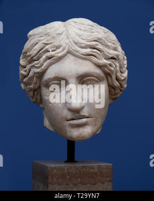 Head of a wounded Amazon (part of a statue). Rome, c. 150 AD. Marble. Copy of a Greek original. Carlsberg Glyptotek, Copenhagen, Denmark. Stock Photo