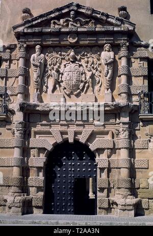 FACHADA DEL PALACIO DE LOS CONDES DE CIRAT TAMBIEN LLAMADA CASA GRANDE - SIGLO XVI - ESTILO MANIERISTA. Location: CASA GRANDE-PALACIO DE LOS CONDES DE CIRAT. Almansa. ALBACETE. SPAIN. Stock Photo