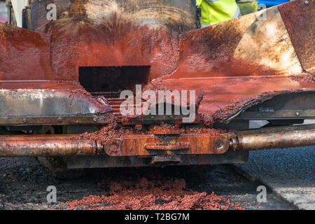 Cambridge, UK. 31st Mar, 2019. Major road resurfacing work including cycle path on Huntingdon Rd, Cambridge, UK. Stock Photo