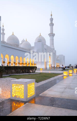 Sheikh Zayed Grand Mosque, Abu Dhabi, United Arab Emirates Stock Photo