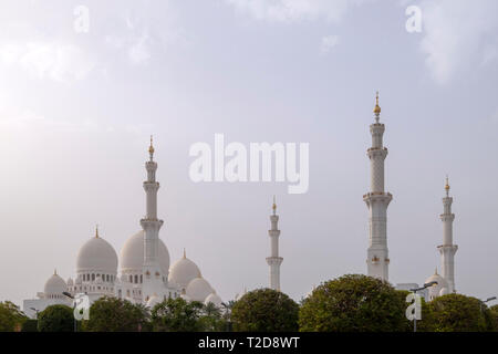 Minarets of the Sheikh Zayed Grand Mosque, Abu Dhabi, United Arab Emirates Stock Photo