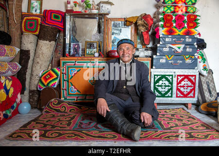 bayan Ulgii, Mongolia, 1st October 2015: mongolian nomad man in his home in his home Stock Photo